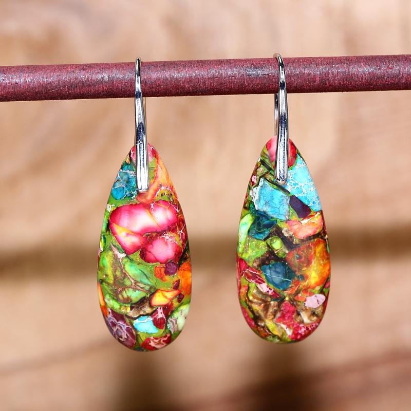 Elegante dames druppel oorbellen met natuurlijke jaspis edelsteen. Handgemaakte spirituele sieraden.
