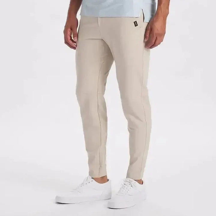 Stijlvolle slim-fit Ashton broek voor heren met rechte pijpen; een veelzijdige en comfortabele keuze.