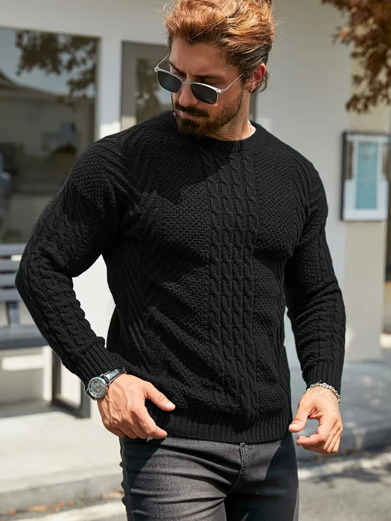 Heren wintertrui: slim fit kabelpatroon, ronde hals. Comfortabel en essentieel.