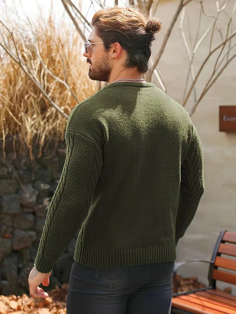 Elegante heren kabeltrui, slim fit ronde hals. Casual en comfortabel voor elke gelegenheid.