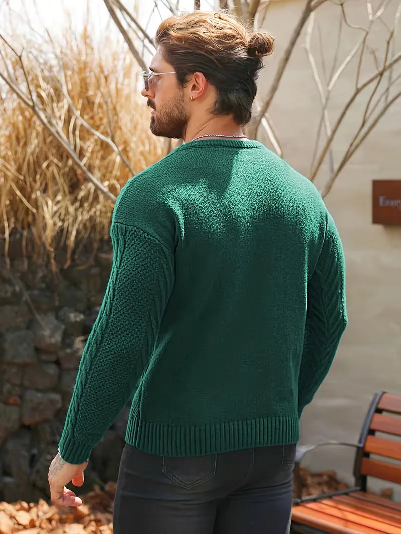 Heren casual trui: slim fit, ronde hals, kabelpatroon. Comfort voor koude dagen.