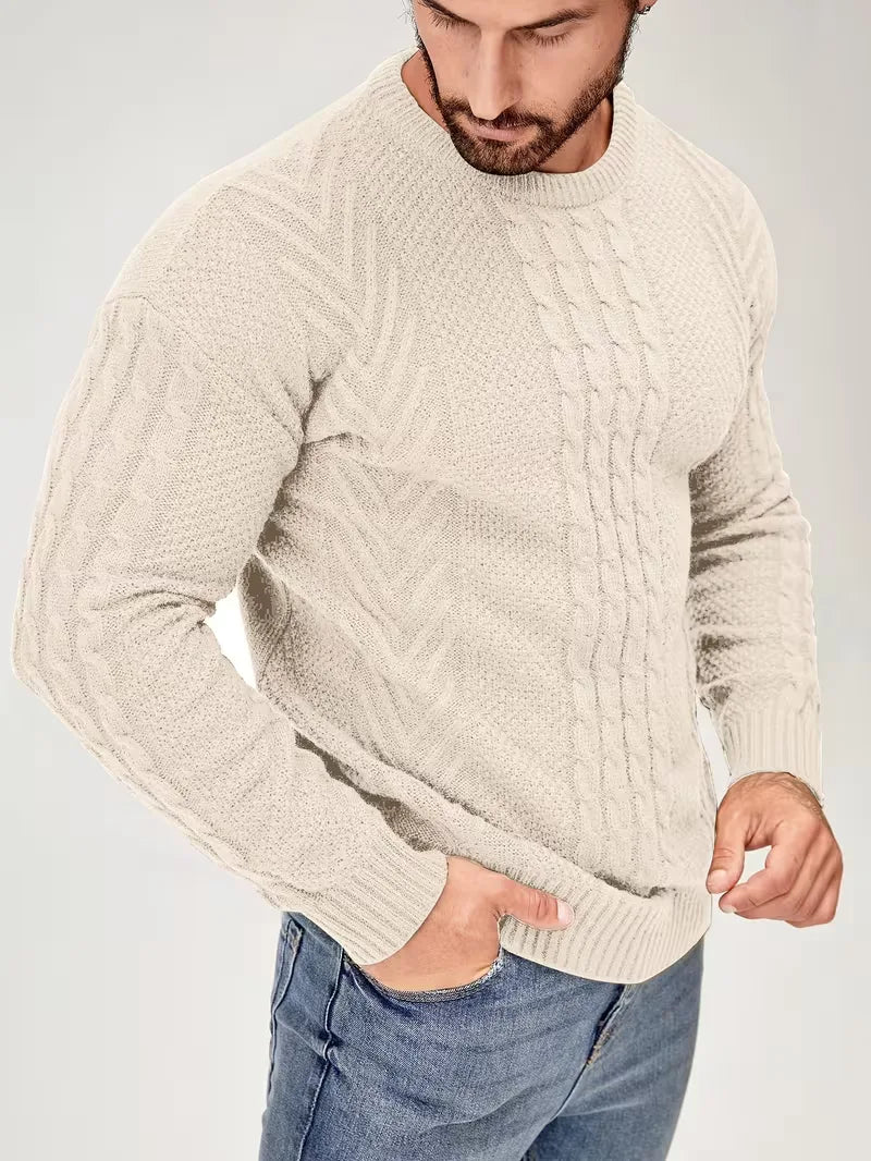 Heren slim fit trui, ronde hals, en tijdloos kabelpatroon. De ideale winterse trui.