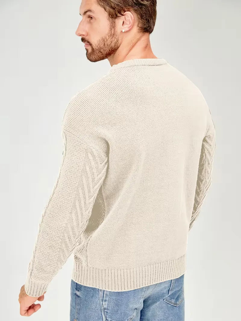 Zachte heren kabeltrui met ronde hals, slim fit pasvorm. Comfortabel voor dagelijks gebruik.