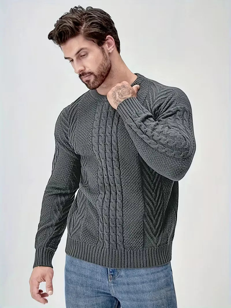 Heren slim fit trui met ronde hals, kenmerkend kabelpatroon. Stijlvol en praktisch.