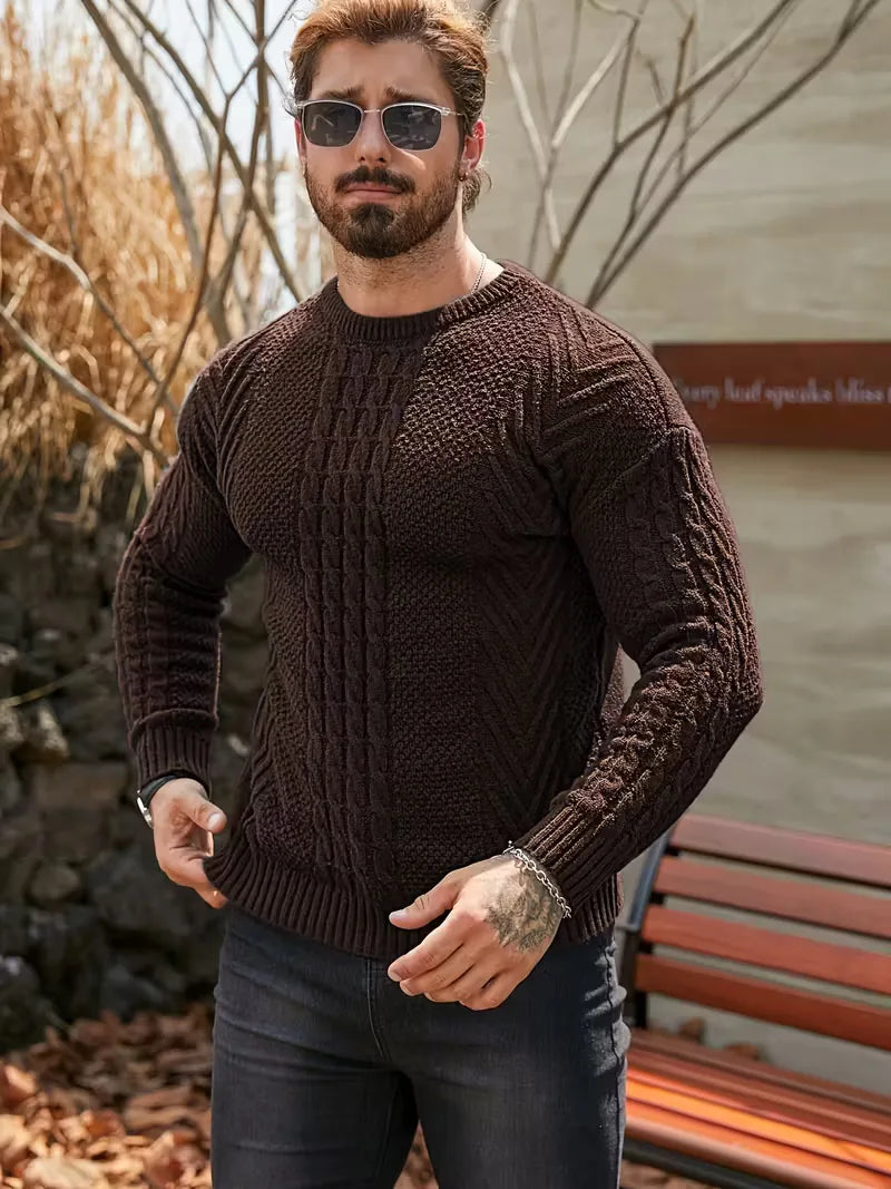 Heren slim fit trui, ronde hals, met verfijnd kabelpatroon. Voor een smart casual uitstraling.