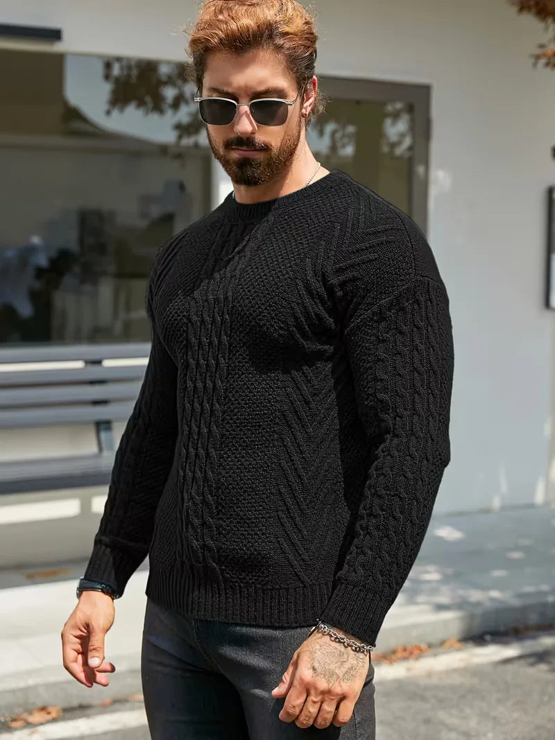 Zachte heren trui, slim fit met ronde hals en elegant kabelpatroon, comfortabele herfstmode.