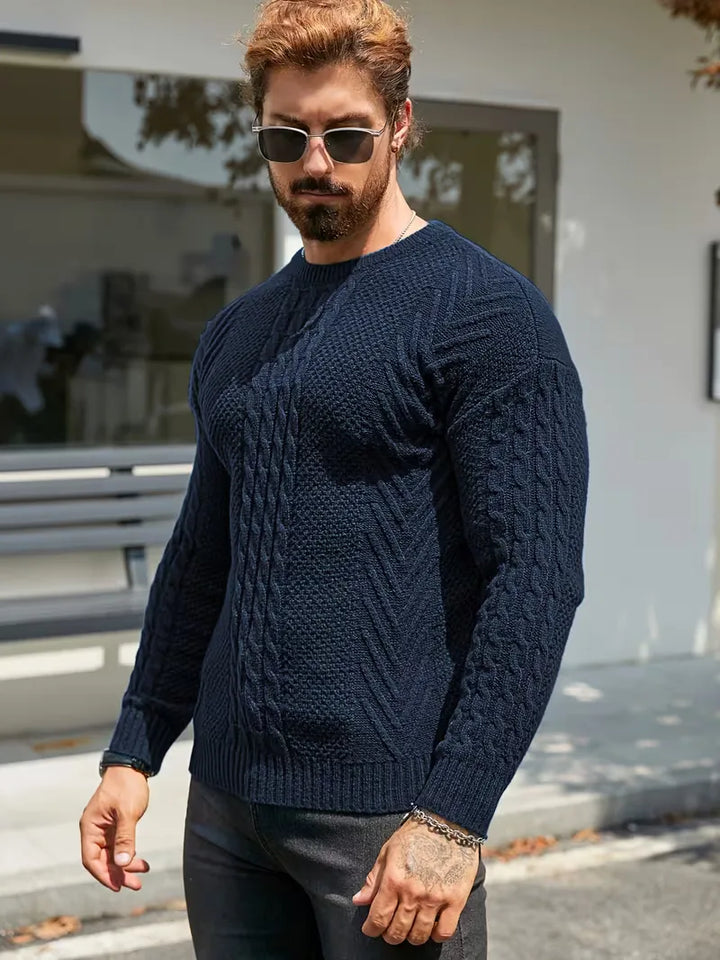 Heren knitwear met tijdloos kabelpatroon, slim fit, ronde hals. Voor de stijlvolle man.