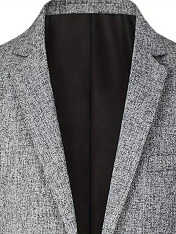 Herenblazer met elegant notch revers, slim-fit en kreukvrij, veelzijdig voor lente- en herfstgarderobe.
