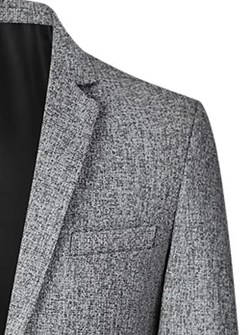Zakelijke slim-fit herenblazer, met klassiek notch revers, kreukvrij en klaar voor lente/herfst.