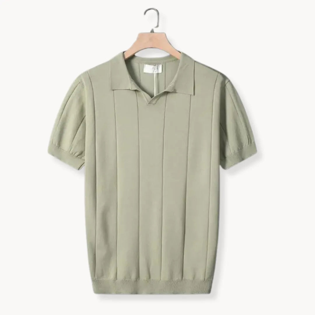 Slim fit herenpoloshirt gebreid, met korte mouwen en decoratieve ribbels, perfect voor warme dagen.