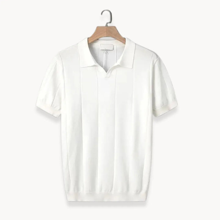 Zwarte slim fit gebreide herenpoloshirt met korte mouwen en ribbels, veelzijdig en comfortabel.