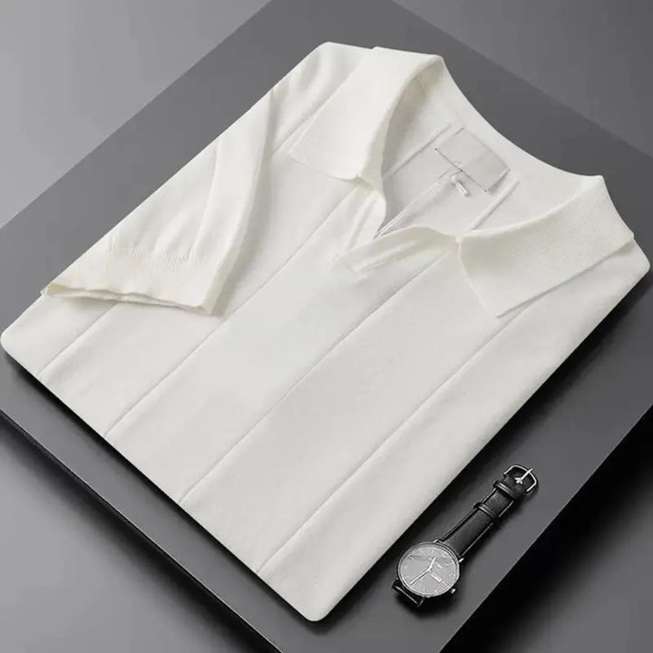 Heren polo slim fit, gebreid met subtiele ribbels en korte mouwen, geschikt voor elke casual gelegenheid.
