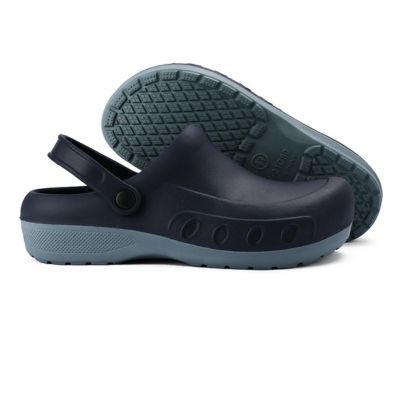 Gedetailleerde weergave van de antislipzool van GripChef koksschoenen, voor optimale grip en veiligheid in de keuken.