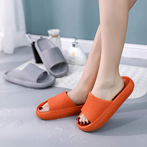 Lichtgewicht wolkenslippers, unisex model, superzacht EVA-materiaal voor dagelijks comfort thuis.