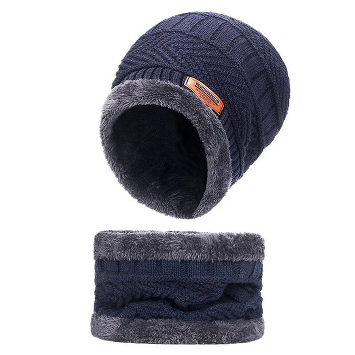 Comfortabele gebreide PolarPosh Duo muts & sjaal set. Warm accessoire voor elke winterdag.