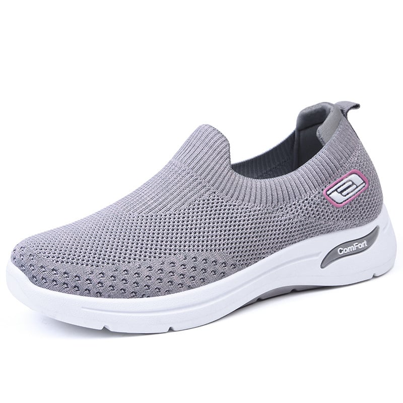 Zwarte dames sneakers, ideaal voor dagelijks gebruik, met zachte demping en orthopedische ondersteuning.