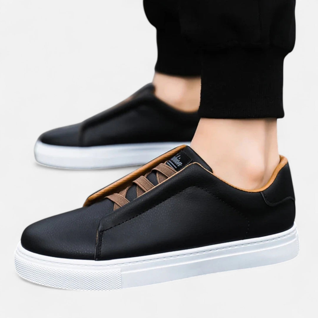 Comfortabele instap sneakers voor heren, makkelijk aan te trekken voor snel en dagelijks gemak.