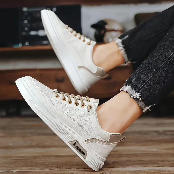 Veelzijdige heren platform sneakers met verhoogde zool, geschikt voor diverse casual lente/zomer outfits.