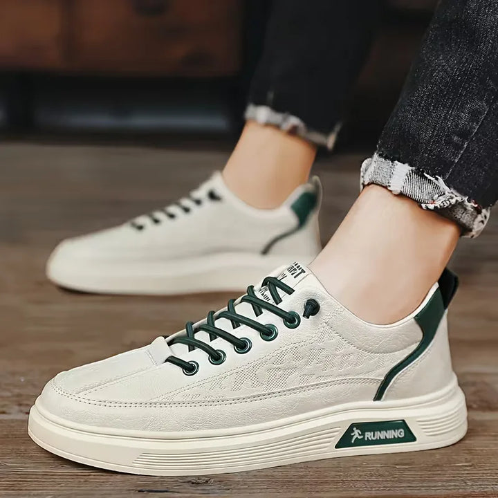 Geeft lengte en stijl: heren platform sneakers met verhoogde zool, comfortabel voor de hele dag.