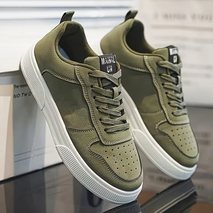Faux suède heren casual sneakers, ontworpen voor optimale grip en comfort tijdens outdoor activiteiten.
