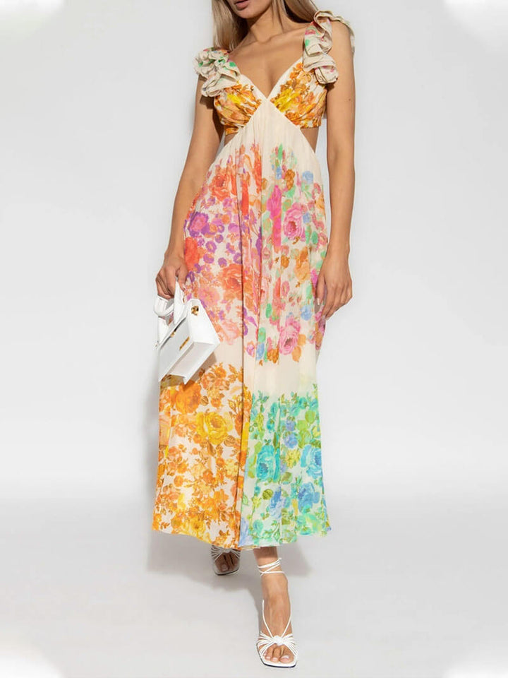 Stijlvolle dames strandjurk, lange bohemian jurk met opvallende meerkleurige print voor warme dagen.