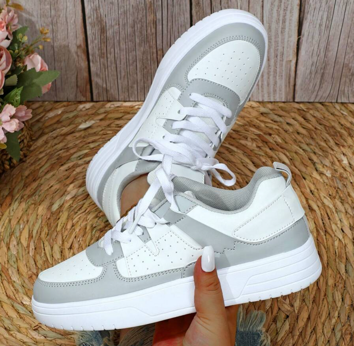 Casual Isabelle dames sneakers, bieden optimaal comfort en een trendy uitstraling voor dagelijks gebruik.