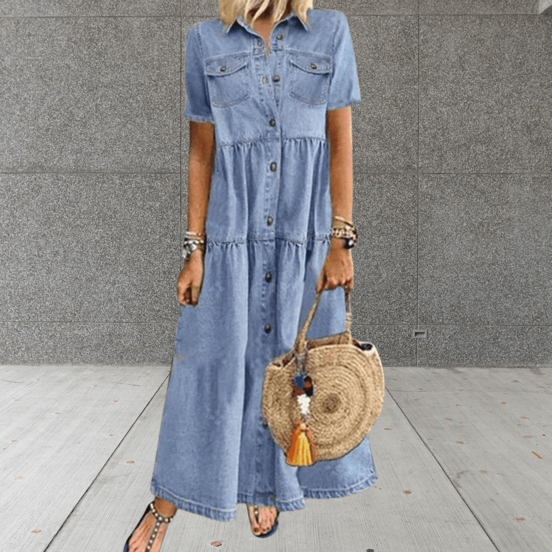 Comfortabele donkerblauwe denim maxi-jurk voor dames met knopen en casual pasvorm, ideaal voor lente/zomer.
