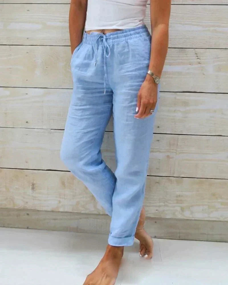 Modieuze damesbroek met elegante wijde pijpen, perfect als comfortabele vrijetijdsbroek voor de zomer.
