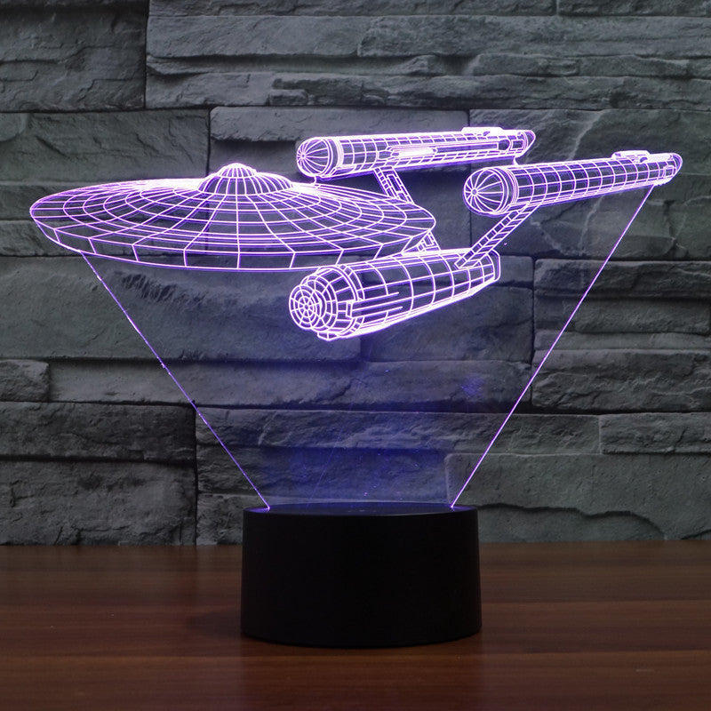 Futuristische zwevende LED illusielamp ruimteschip, unieke 3D lamp met wisselende kleuren voor sci-fi fans.