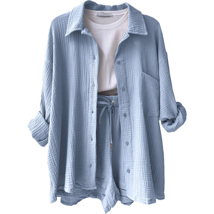 Dames trendy katoenen zomerset, netjes gepresenteerd, klaar om te dragen voor een stijlvolle zomer.