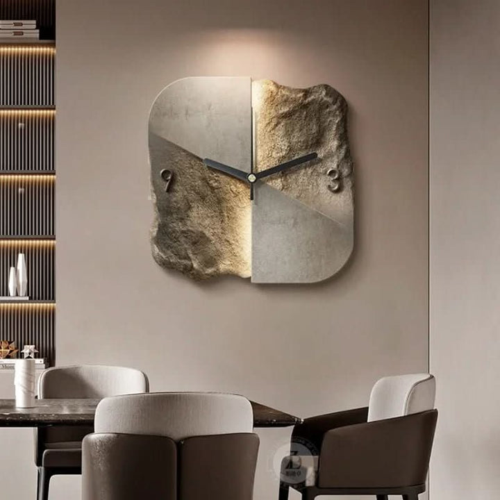 Stille designer wandklok, zandsteenlook. Luxe decoratie voor moderne interieurs en huisinrichting.