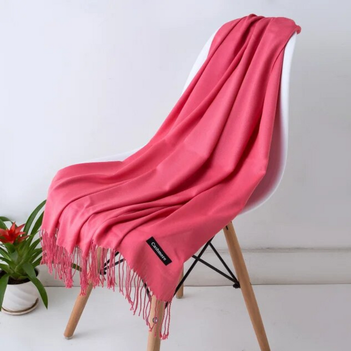 Zachte en warme kasjmier sjaal, een must-have voor wintergarderobe.