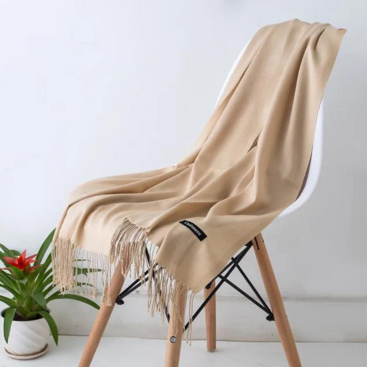 Luxe kasjmier dames sjaal, warm en elegant voor de herfst en winter.