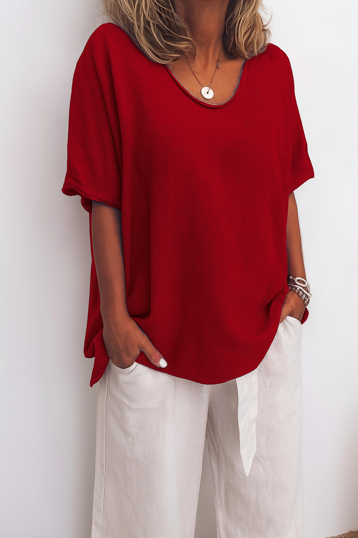 Dames t-shirt met comfortabele ronde hals, perfect als veelzijdig basisitem. Tijdloze stijl voor elke dag.