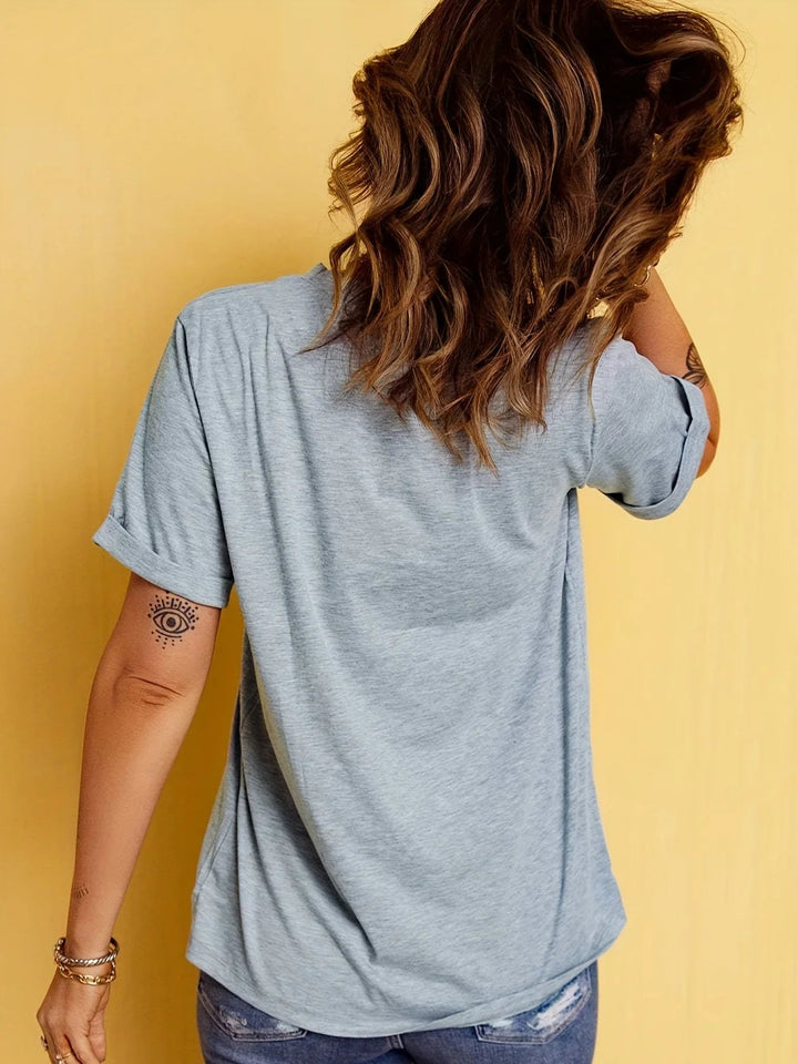 Veelzijdig dames shirt met ronde hals. Een essentieel, comfortabel kledingstuk voor elke gelegenheid.
