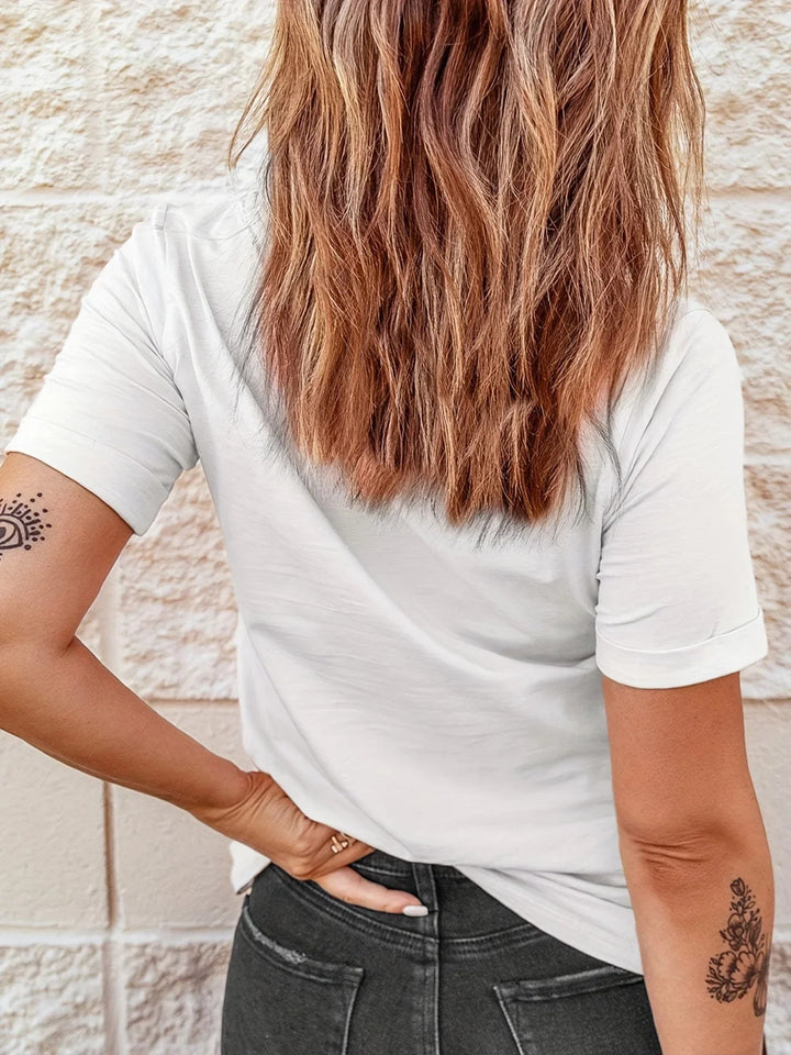 Tijdloos dames t-shirt met ronde hals. Perfect voor casual outfits en dagelijkse comfort.