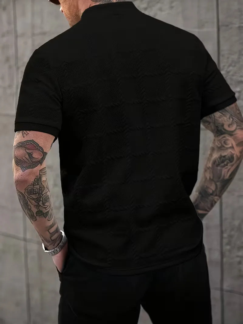 Comfortabel heren Henley T-shirt met korte mouwen, een veelzijdige keuze voor de zomer en vrije tijd.