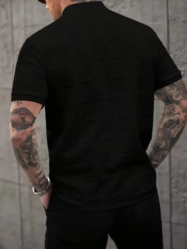Comfortabel heren Henley T-shirt met korte mouwen, een veelzijdige keuze voor de zomer en vrije tijd.