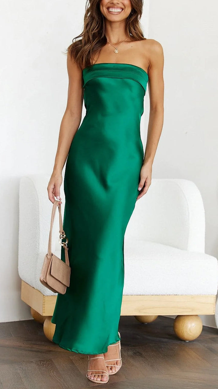 Nieuwe collectie: chique off-shoulder feestjurk van glanzend satijn voor een galajurk look.
