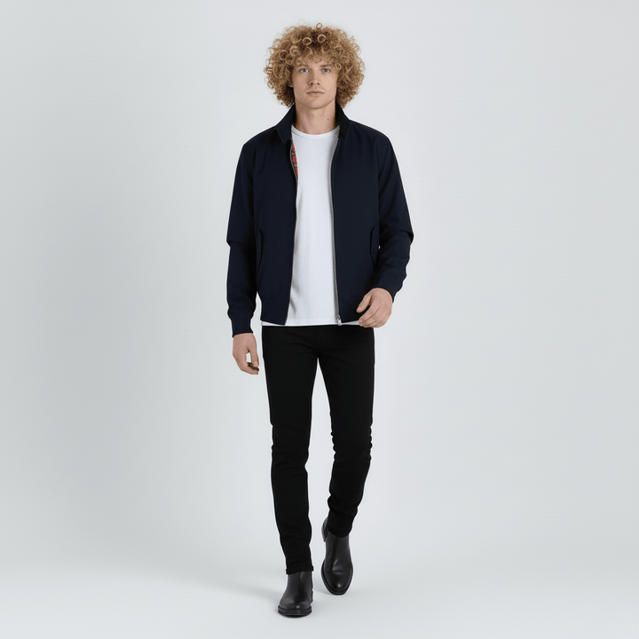 Close-up van de duurzame stof van de Heren Harrington jas Xavier, kwaliteit en comfort.