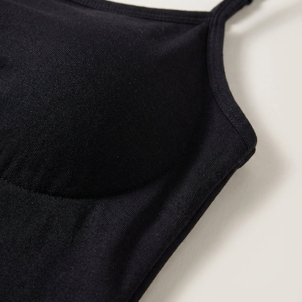 Dames tanktop Tara met ingebouwde bustier biedt naadloze ondersteuning; een comfortabele en functionele dameskleding.