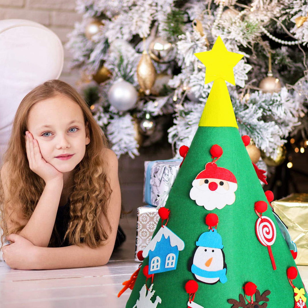 Educatieve vilten kerstboom voor kinderen, herbruikbaar wanddecoratie speelgoed om zelf te knutselen en te versieren.