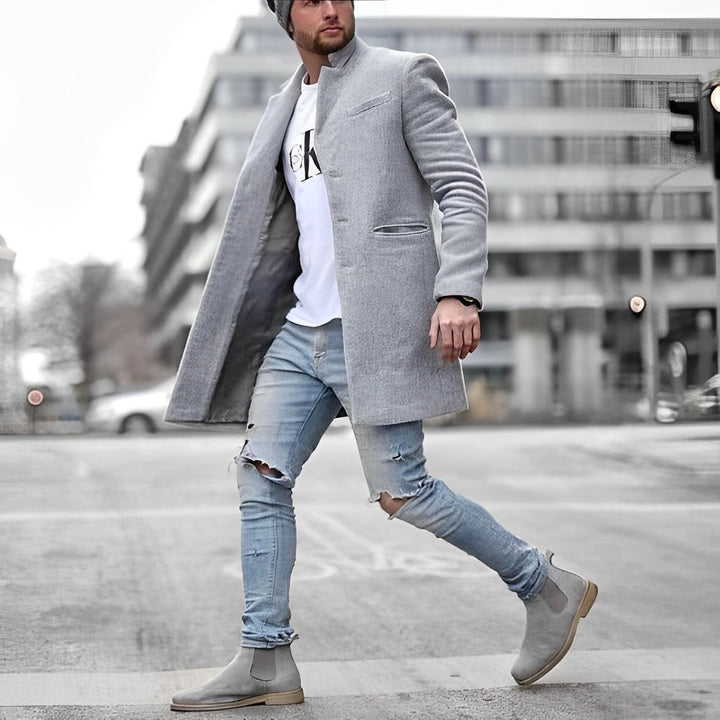 Stijlvolle lange heren winterjas, ideaal voor een elegante look en comfortabele warmte. Een klassieke overjas.