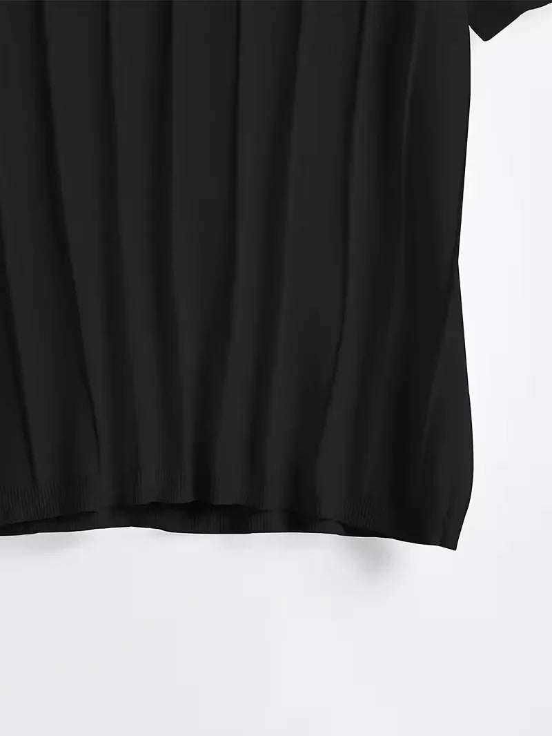 Zachte heren trui met korte mouwen, verticale ribstructuur en ronde hals. Slim fit voor een moderne uitstraling.