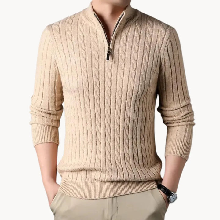 Stijlvolle heren trui met warm kabelpatroon, kwart rits en opstaande kraag. Perfect voor herfst & winter.