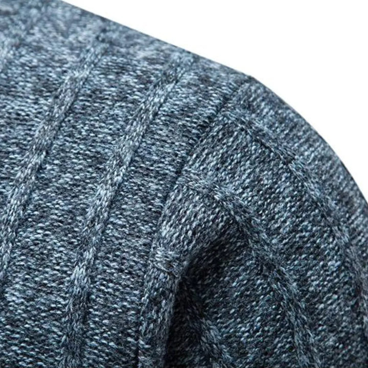 Trendy heren trui, herfstmode essentieel, met kwart rits en opstaande kraag voor een stijlvolle uitstraling.