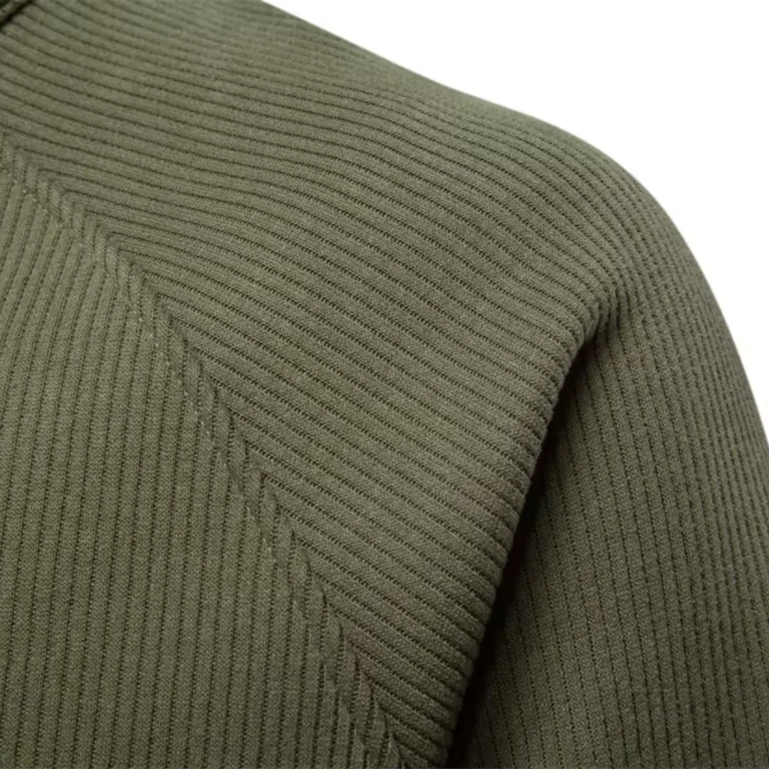 Zachte heren trui met kwart rits en opstaande kraag in veelzijdig beige, voor comfort en stijl.