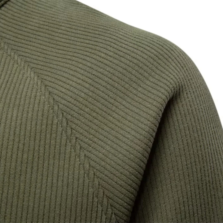 Zachte heren trui met kwart rits en opstaande kraag in veelzijdig beige, voor comfort en stijl.