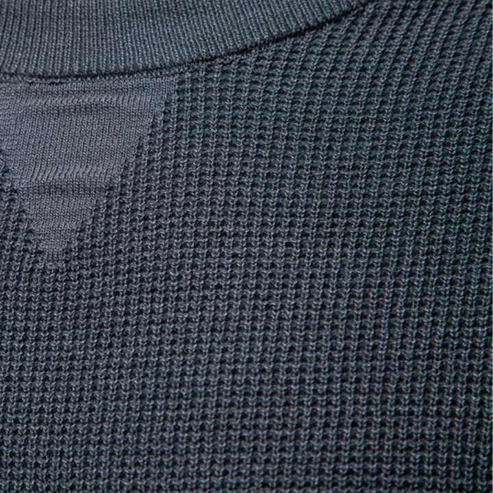 Heren trui met ronde hals en raglanmouwen, biedt comfort en een tijdloze stijl voor elke gelegenheid.