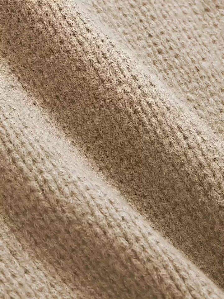 Ronde hals heren trui met ribbelstructuur. Beschikbaar in zwart, grijs, olijfgroen en khaki.